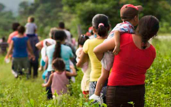  O OC-21/14, denominado "Direitos e Garantias das crianças no contexto da migração e / ou necessidade de proteção internacional", foi solicitado pelos Estados de Argentina, Brasil, Paraguai e Uruguai e desenvolvido com a assistência do IPPDH.