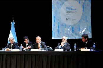 Co-organizada pelo IPPDH, a atividade tratou sobre os procesos de memória, verdade e justiça no Cone Sul. Foi realizada no 22 de novembro de 2011, na Cidade de Buenos Aires.